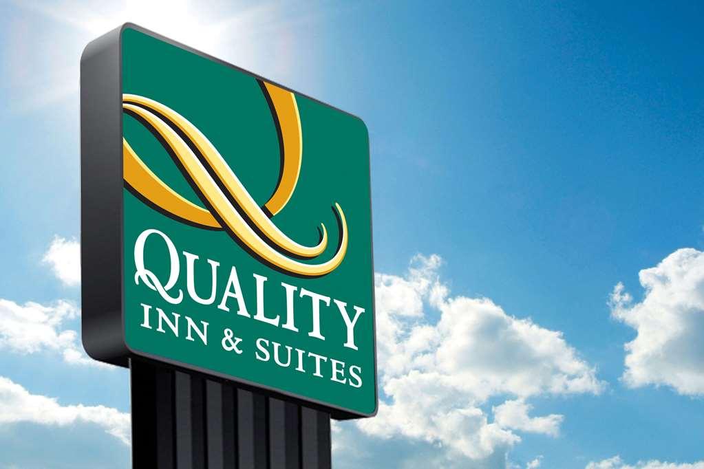 Quality Inn & Suites Jackson Exteriör bild